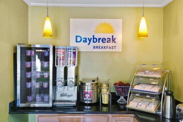 Days Inn by Wyndham Torrington image 15